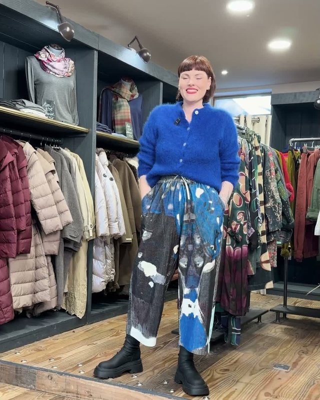 Le Look du jour !

Pull/Gilet - 149€
Pantalon - 119€

Un coup de cœur sur ce look ?
Contactez-nous au 02 33 83 51 06 pou