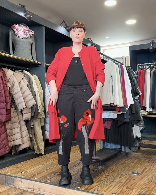 Le Look du jour !

Manteau - 139€
Top - 25€
Jean - 145€

Un coup de cœur sur ce look ?
Contactez-nous au 02 33 83 51 06 