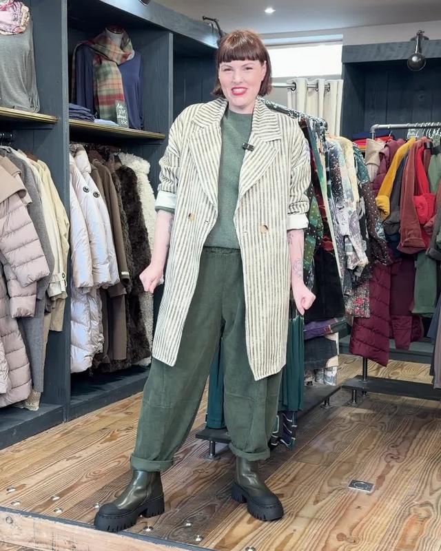 Le Look du jour !
ㅤ
Pull - 79€
Pantalon - 99€
Manteau - 159€
Echarpe en soie - 99€
ㅤ
Retrouvez toute notre collection en